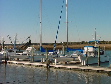Picture of a marina at Oak Island NC